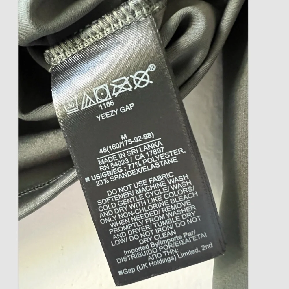 YZY Yeezy Gap Women’s Second Skin Long Sleeve Grey Size Medium New - Picture 4 of 6